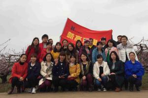 2015年3月20日公司组织员工前往杨店观赏桃花